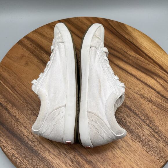 Taos Star Shoes Womens Size 9 White Canvas Comfort Walking Casual Sneakers - Picture 6 of 8